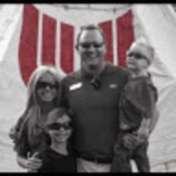 Meet your Posher, Christina - Picture 1 of 1